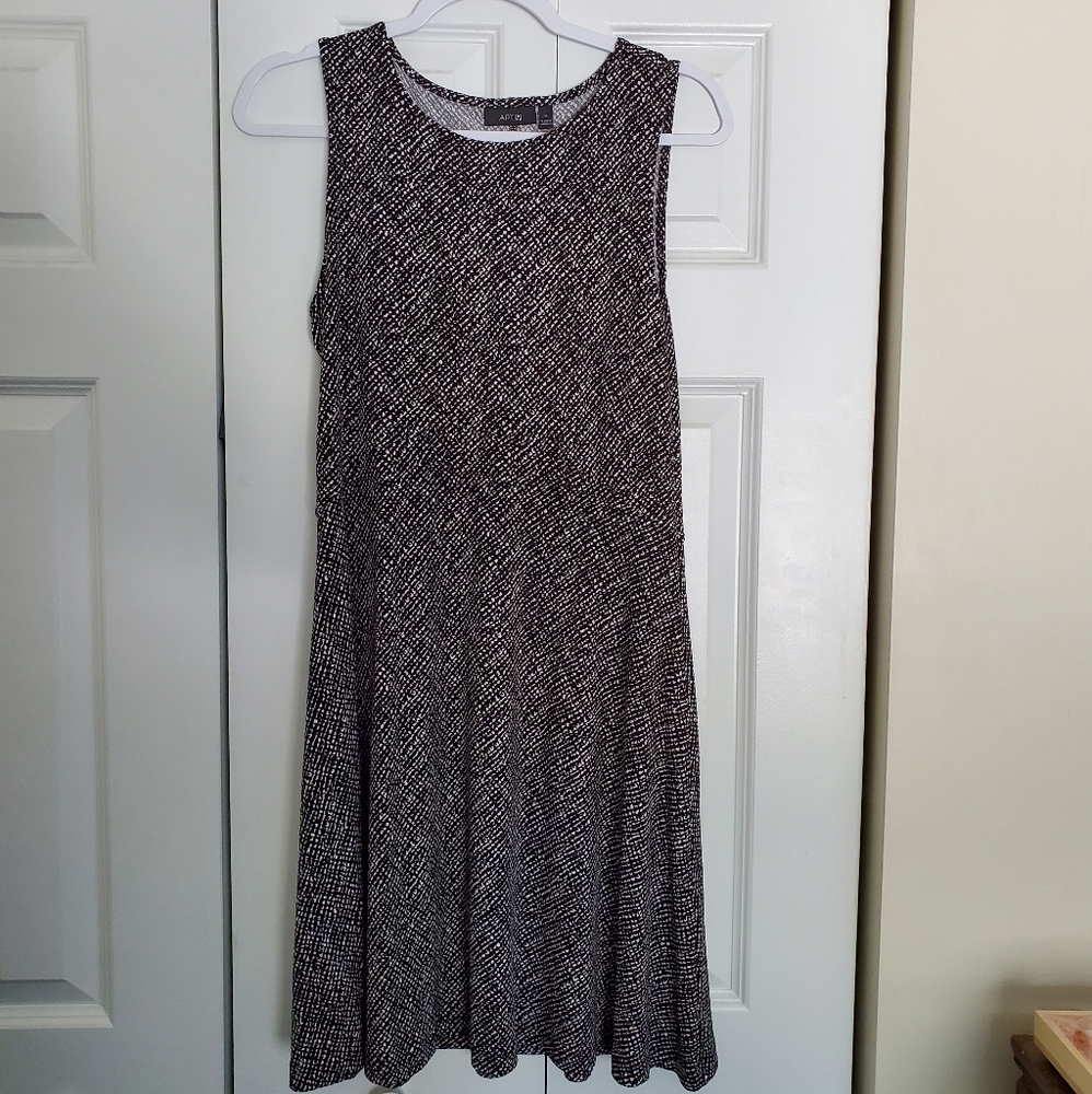 Black and White Sleeveless Dress